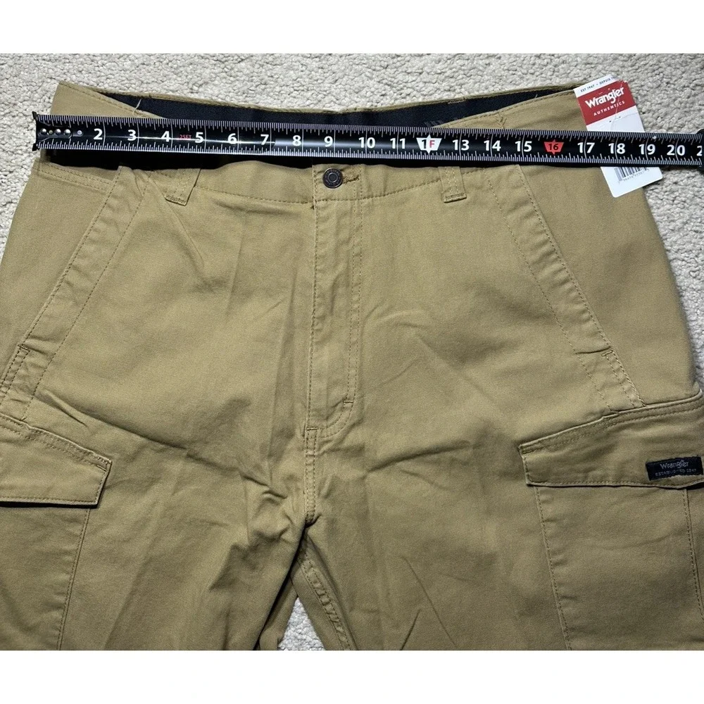 Wrangler Authentics Men's Comfort Flex Waist Cargo Short, Dull Gold, 36 A2-0017